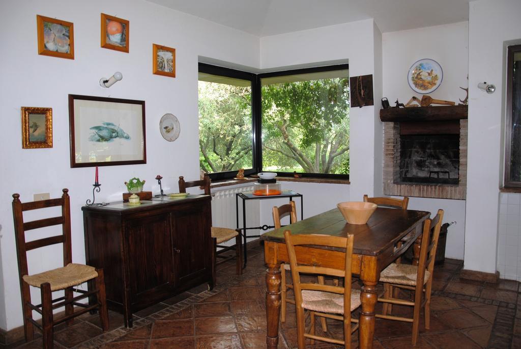 La Casa Degli Elfi Villa Manziana Buitenkant foto