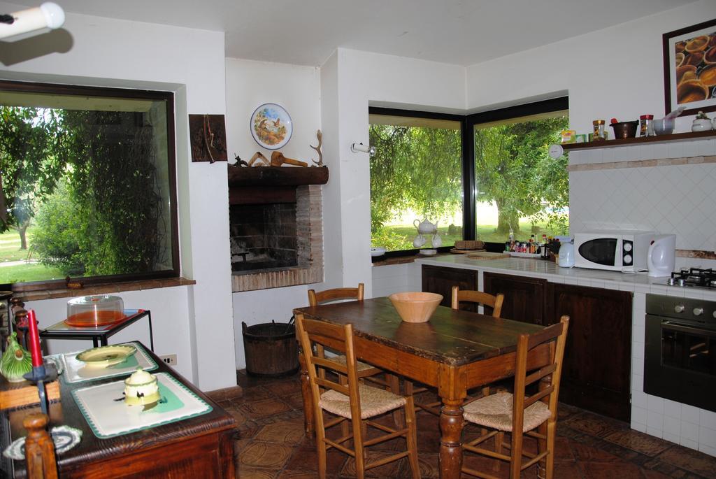 La Casa Degli Elfi Villa Manziana Buitenkant foto