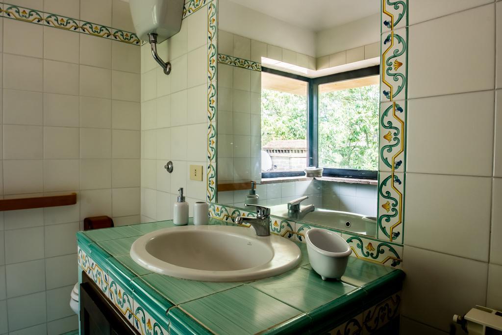La Casa Degli Elfi Villa Manziana Buitenkant foto