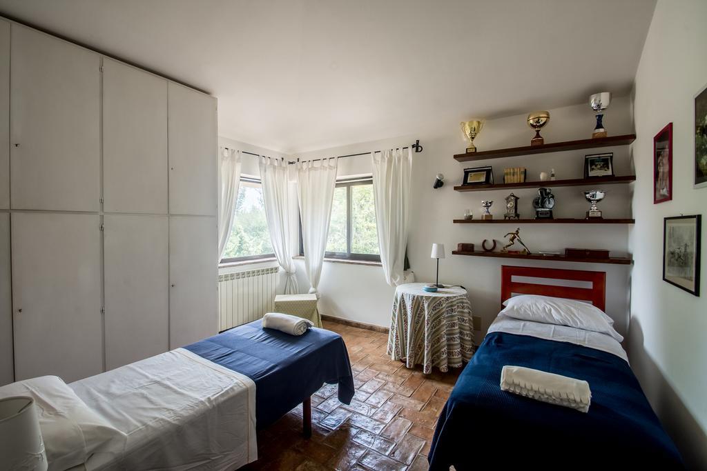 La Casa Degli Elfi Villa Manziana Buitenkant foto