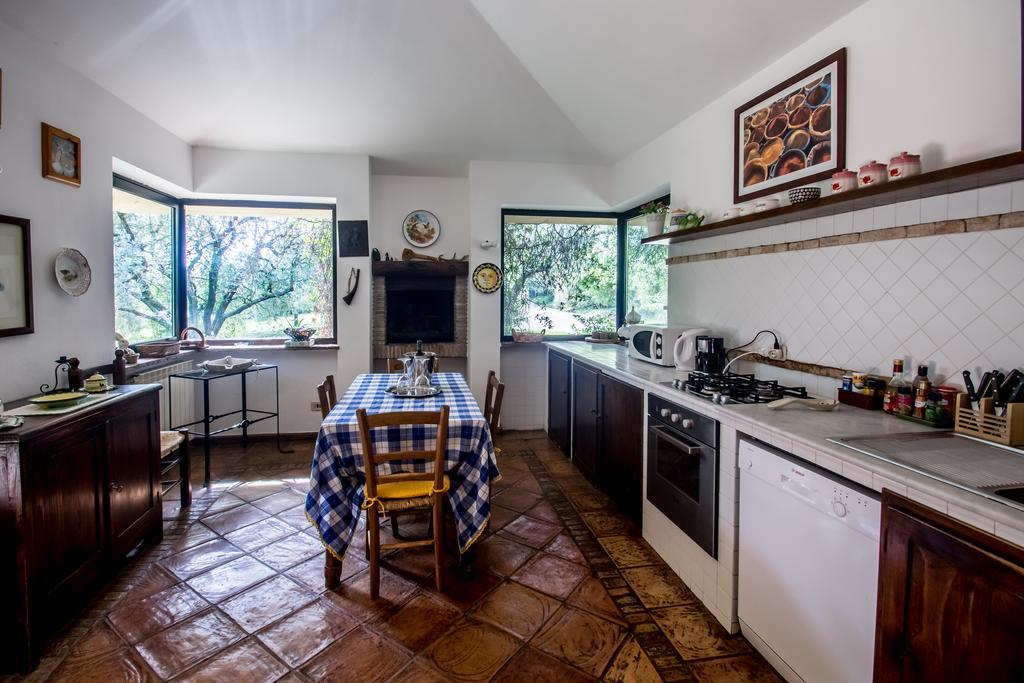 La Casa Degli Elfi Villa Manziana Buitenkant foto